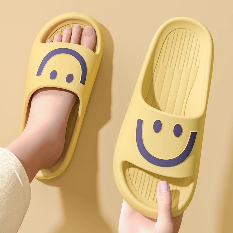 Chinelos Nuvem com Rosto Sorri - Men'S Shoes For Summer avaliação e preço